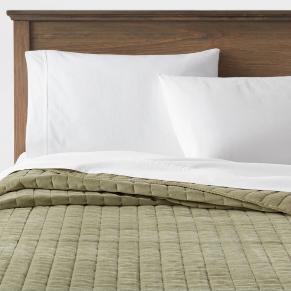 COPY - Full/Queen Channel Stitch Velvet Quilt
Green - Threshold™